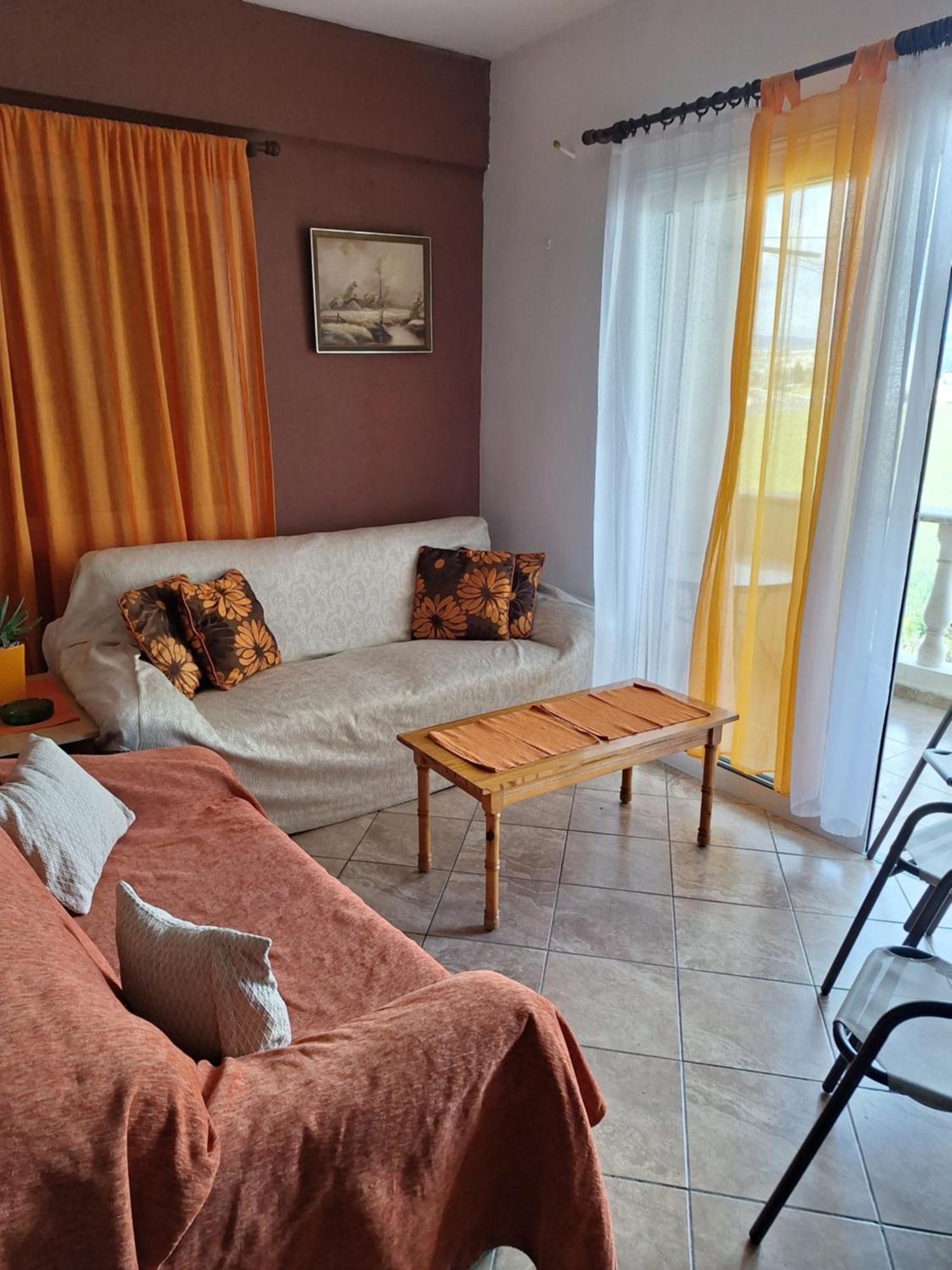 Elenas Home Лимасол Екстериор снимка